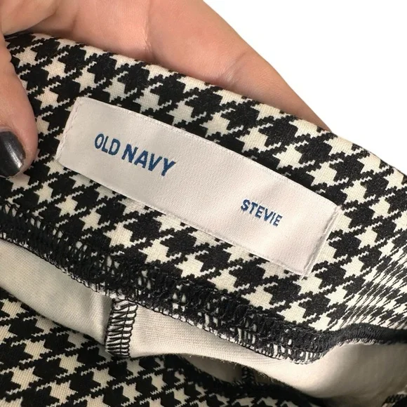Old Navy Womens Size XL Houndstooth Black White Stevie Cropped Pull On Pants - Picture 2 of 8